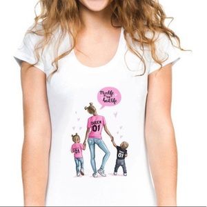 “Mommy’s life” white tshirt